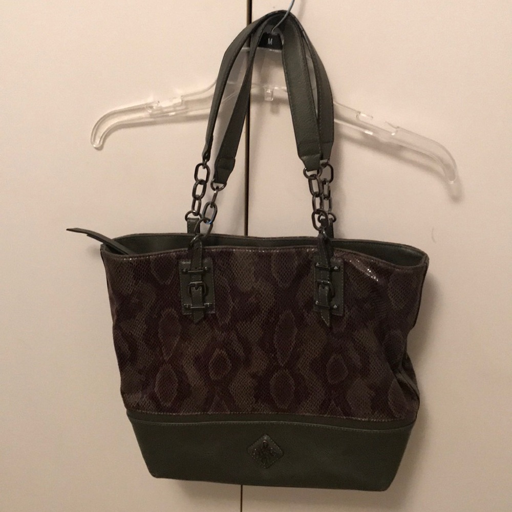 Vera Wang green snake skin purse 👜